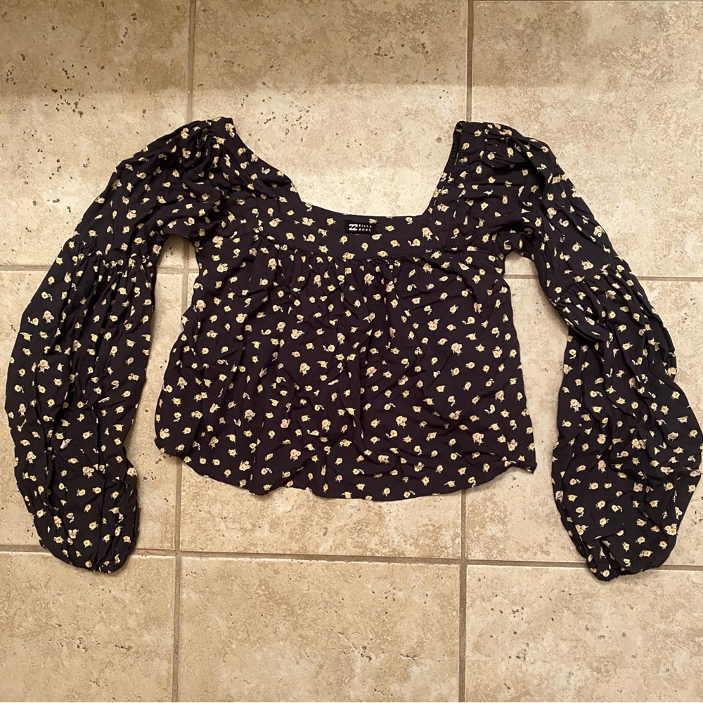 Billabong Floral Long Sleeve Crop Top Women’s Size Small